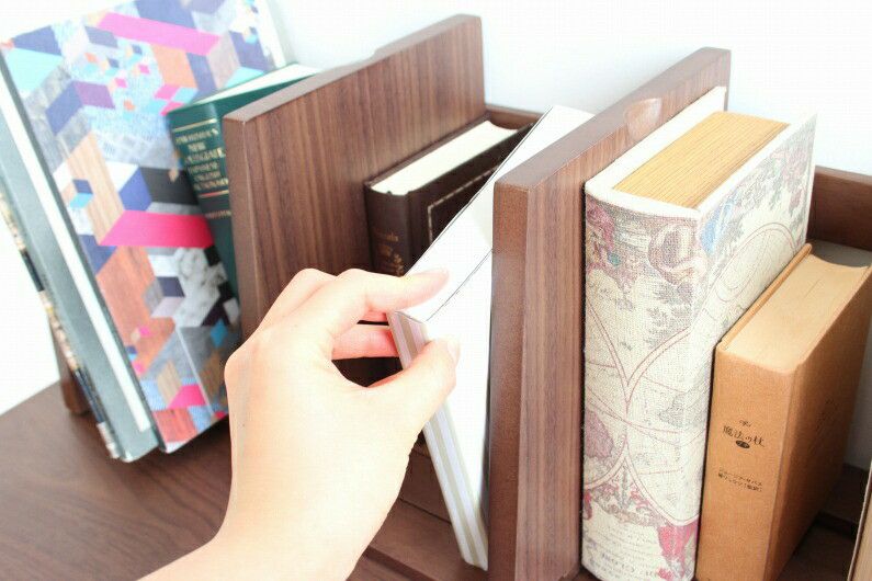 【送料無料】bookstand(LIBRO)本立本棚ブックスタンド収納棚幅変更可能可動式片付けブックスタンド本立てマガジンラックブックラックコミックラックマンガ収納雑誌立てbookrack本立て雑誌収納片付けキレイシンプル卓上おしゃれ