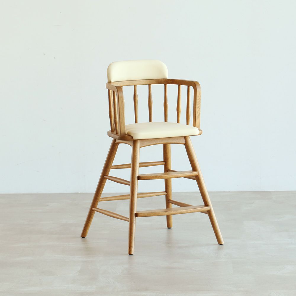 北欧テイストのキッズハイチェア