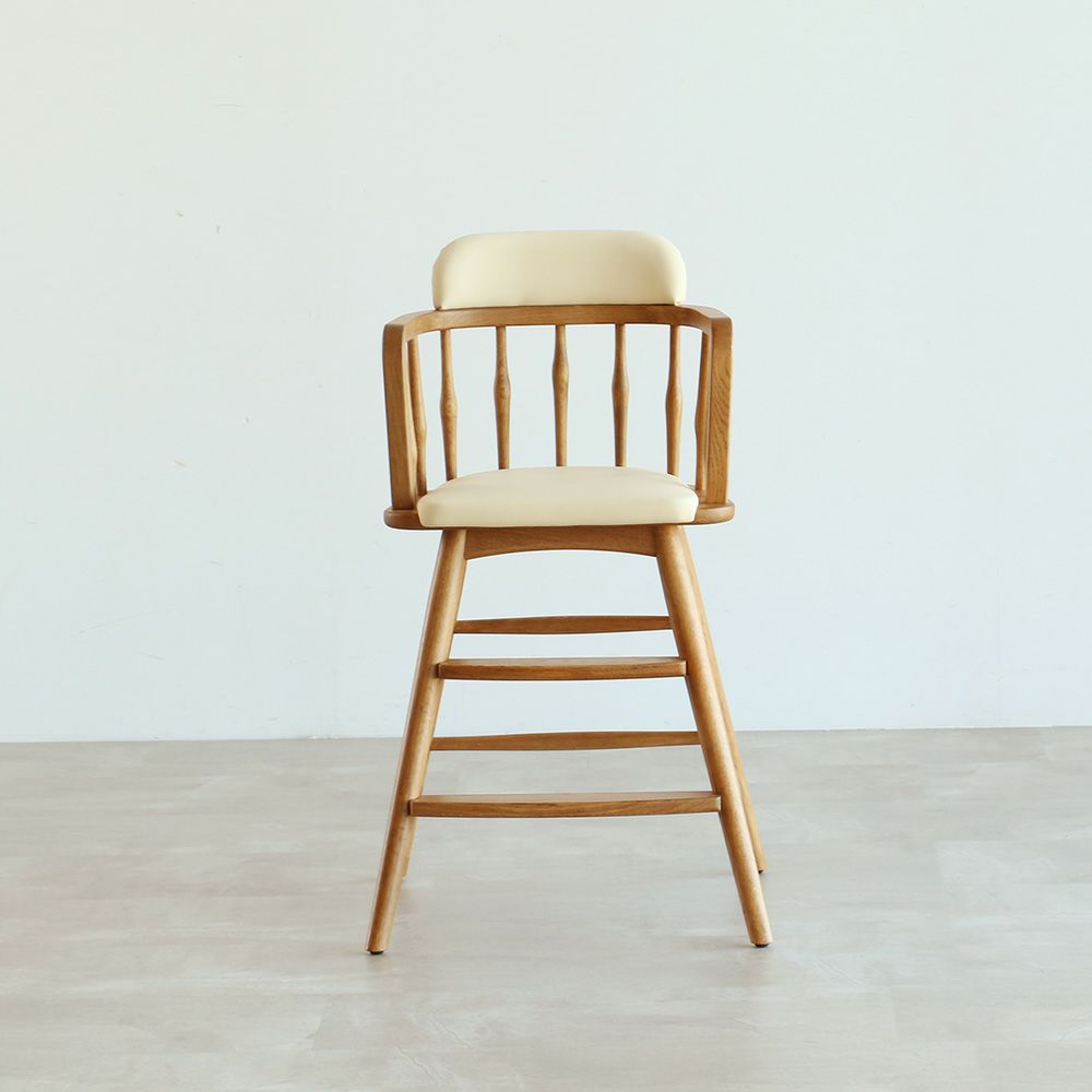 北欧テイストのキッズハイチェア