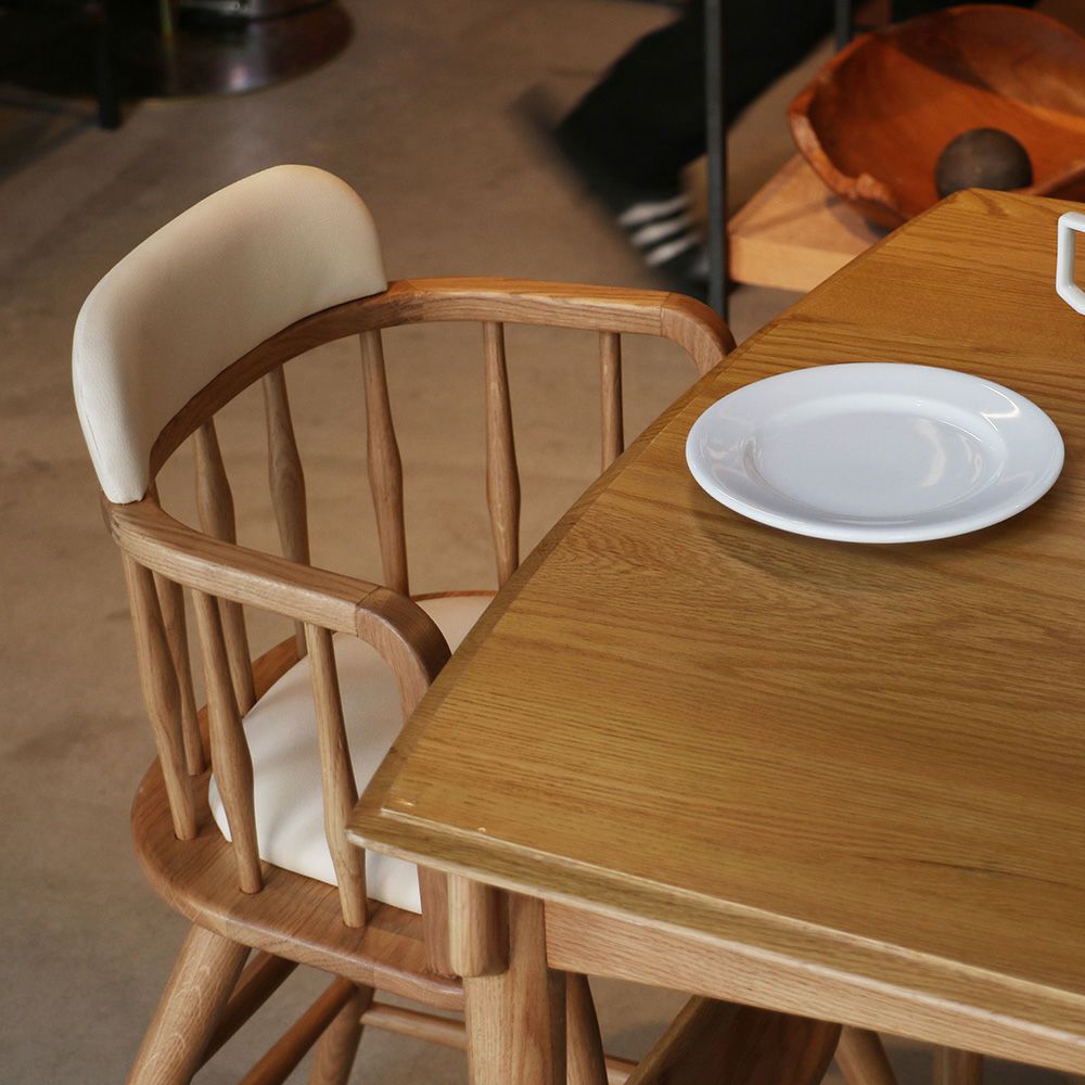 北欧テイストのキッズハイチェア