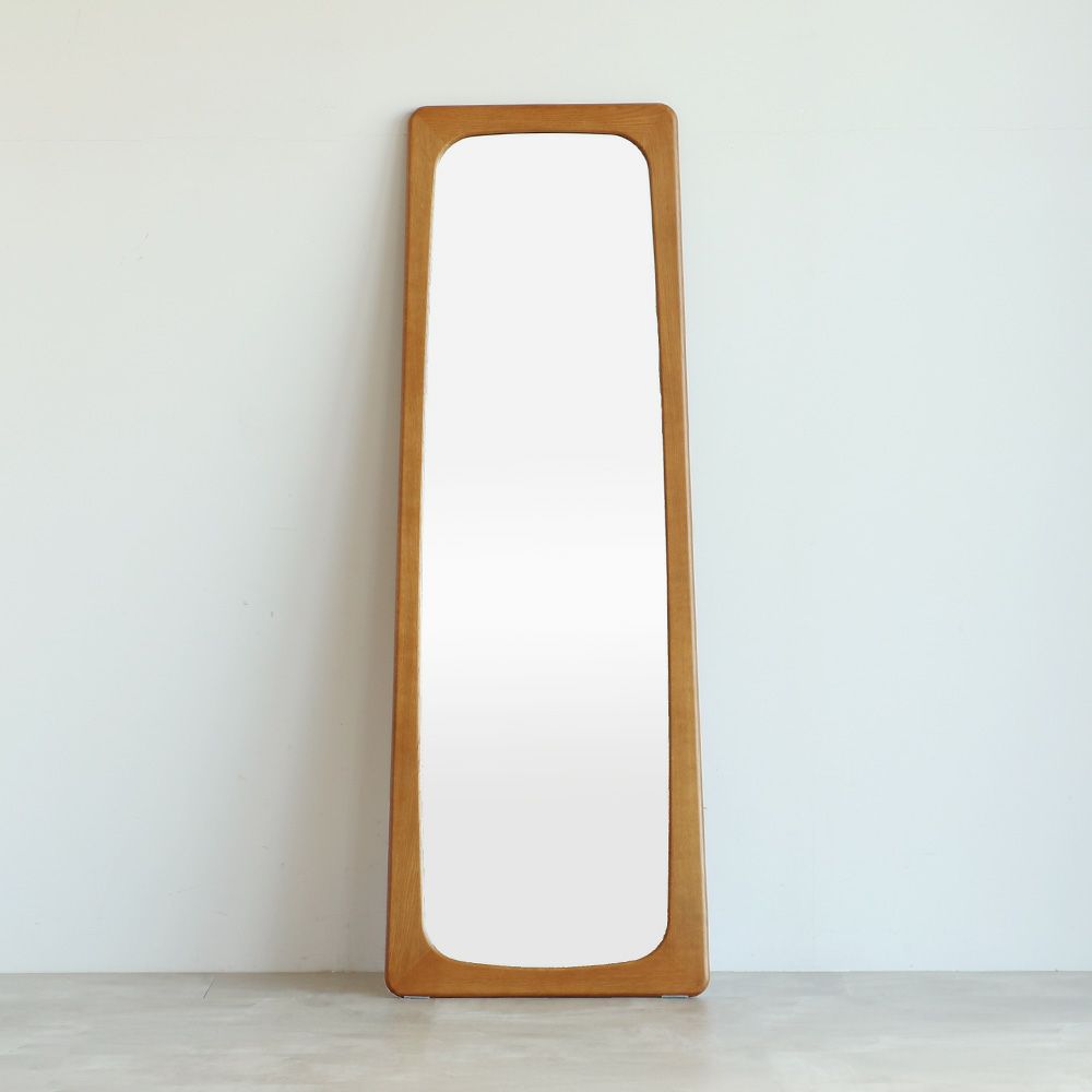 北欧テイストのミラー