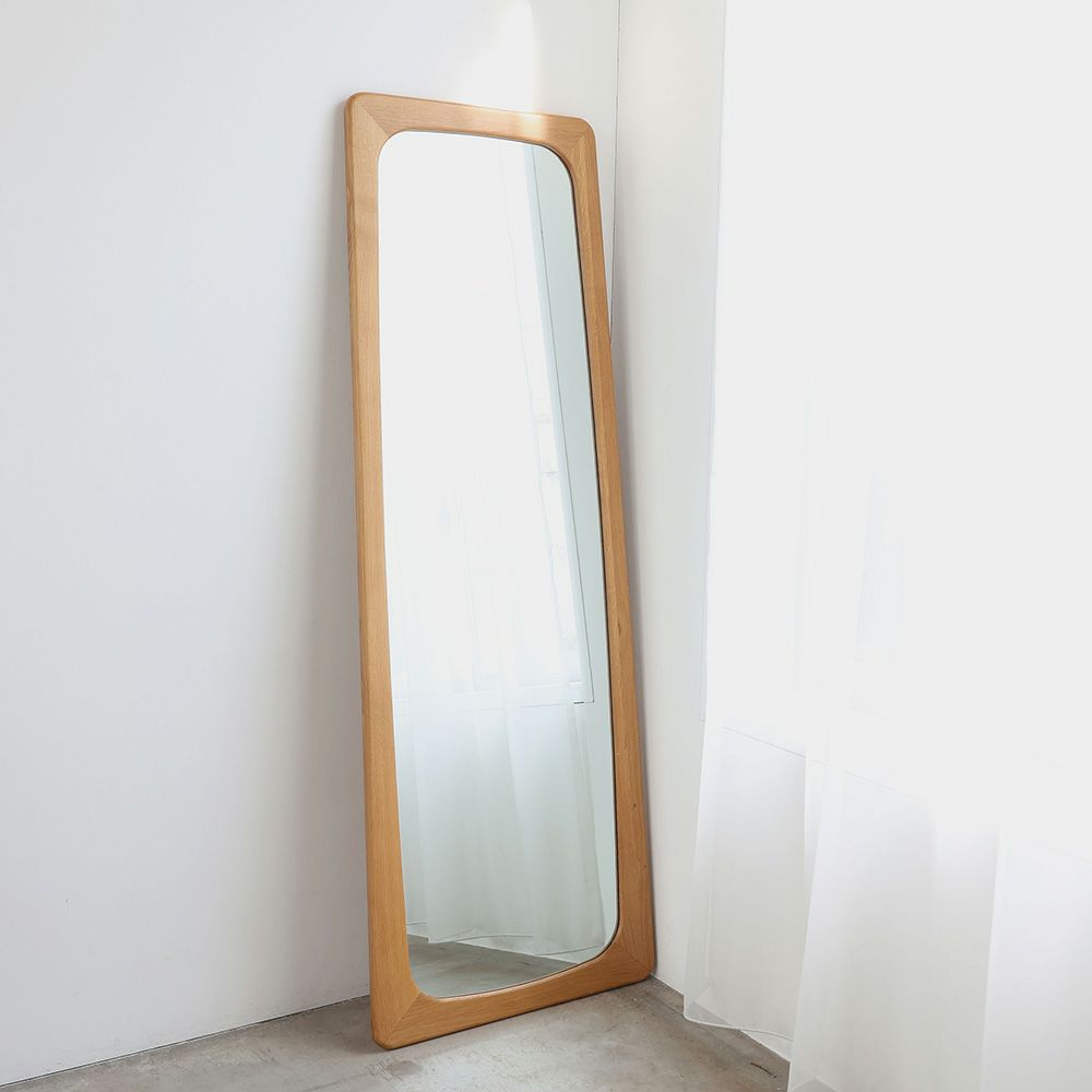 北欧テイストのミラー