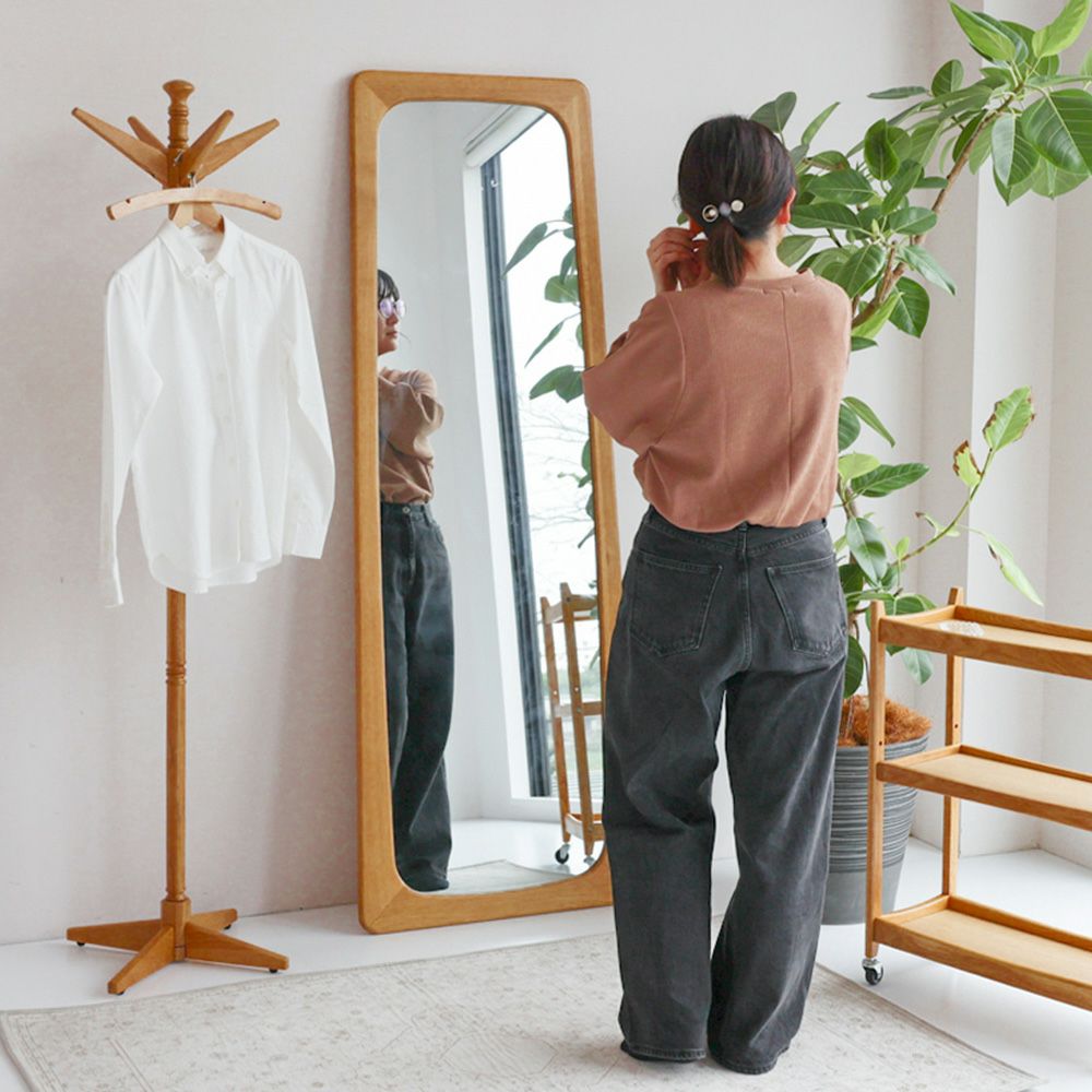 北欧テイストのミラー