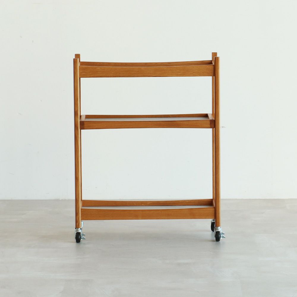 北欧テイストのワゴン