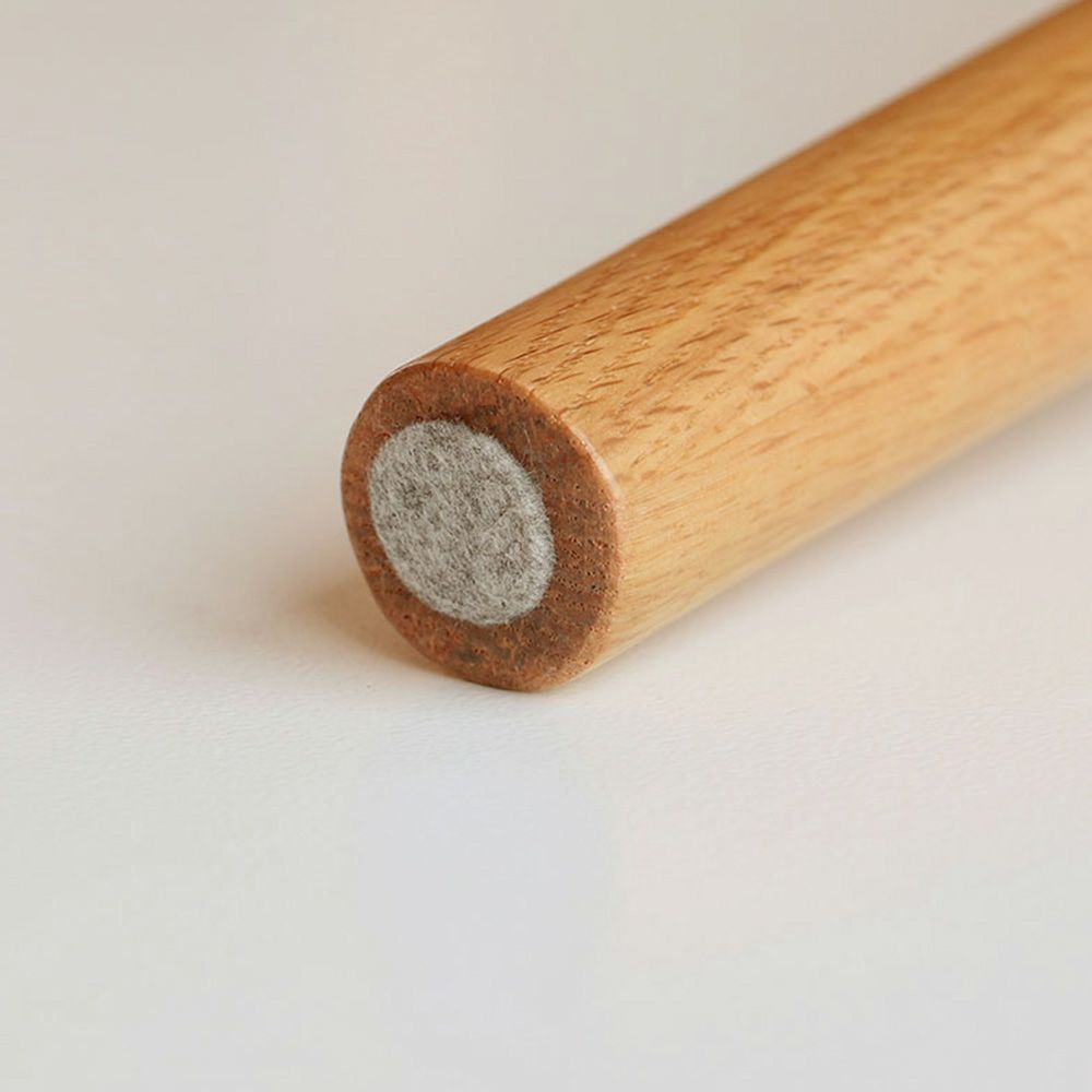 北欧テイストのダイニングテーブル