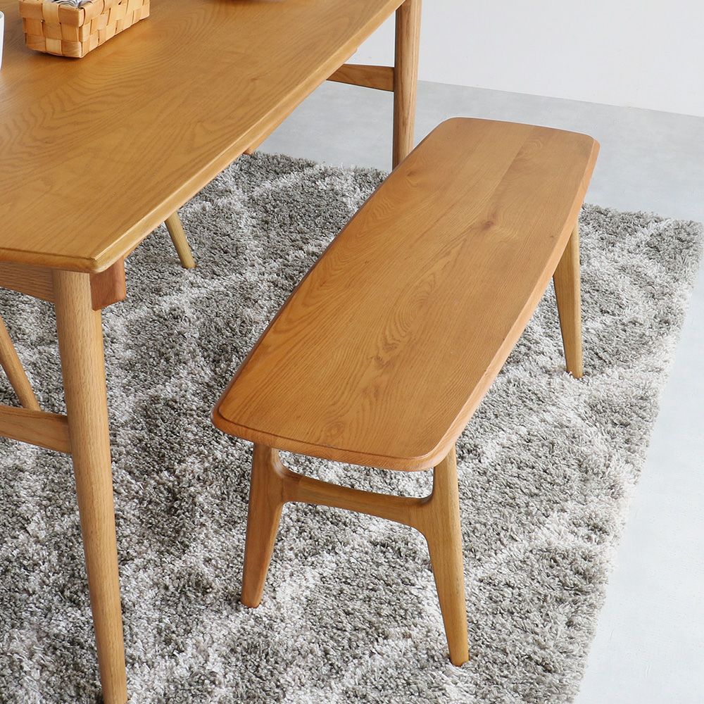 北欧テイストのダイニングベンチ