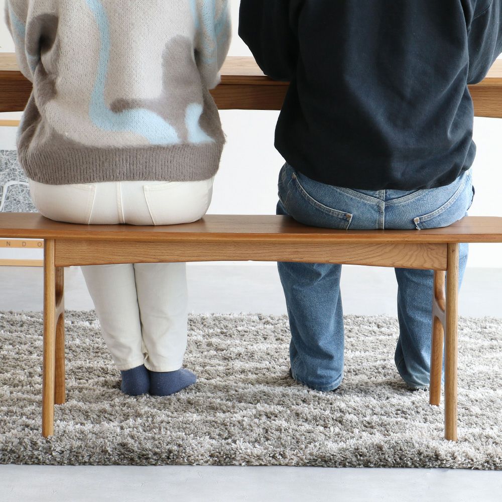 北欧テイストのダイニングベンチ