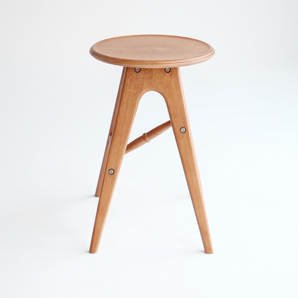 nofu｜OAKER｜stool｜家族の今に寄りそう木のぬくもりの家具ブランド