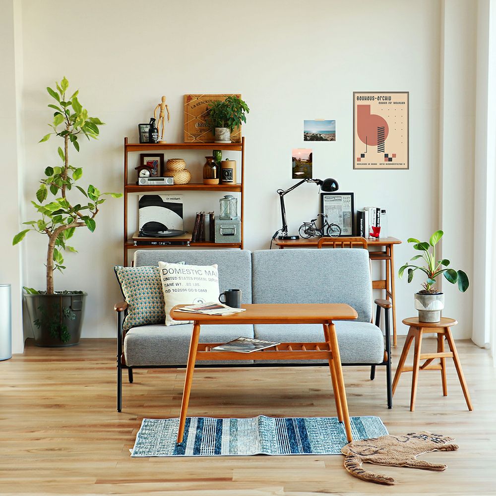 スチール脚と木製フレームの2Pソファ