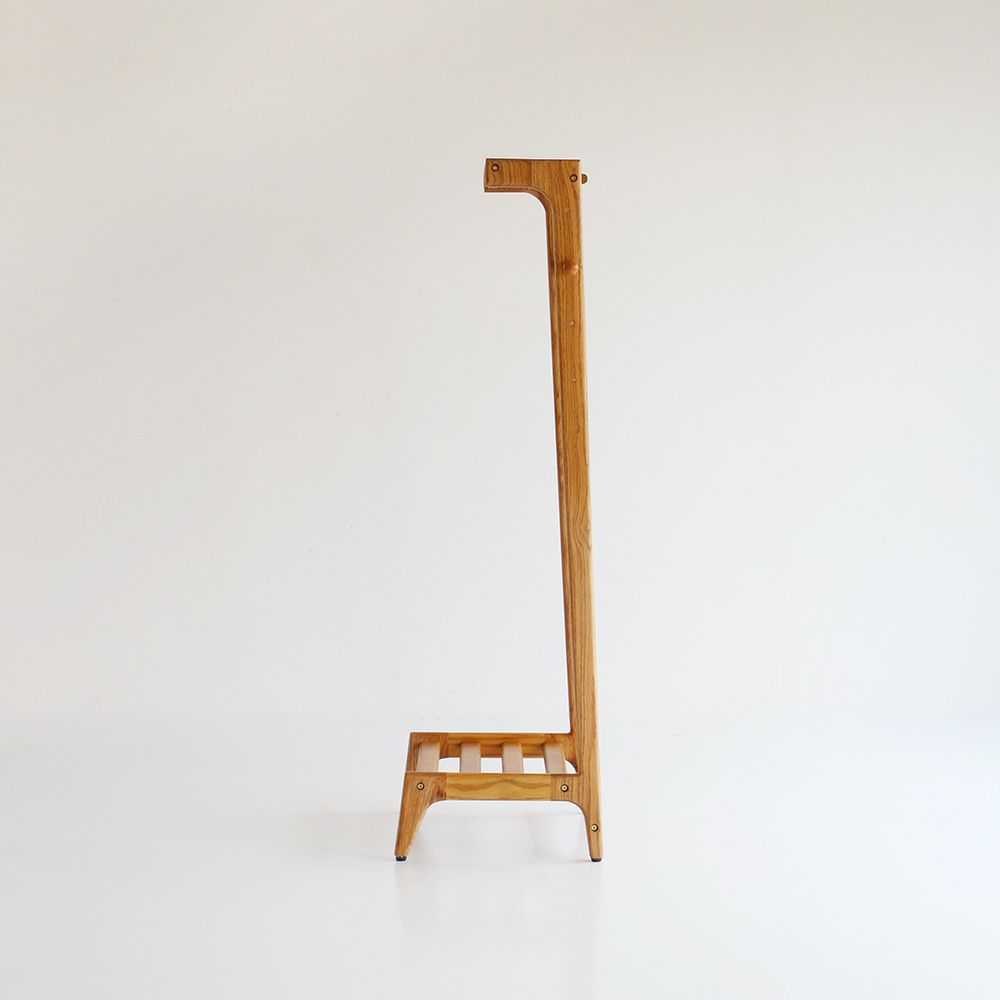 北欧テイストのハンガーラック