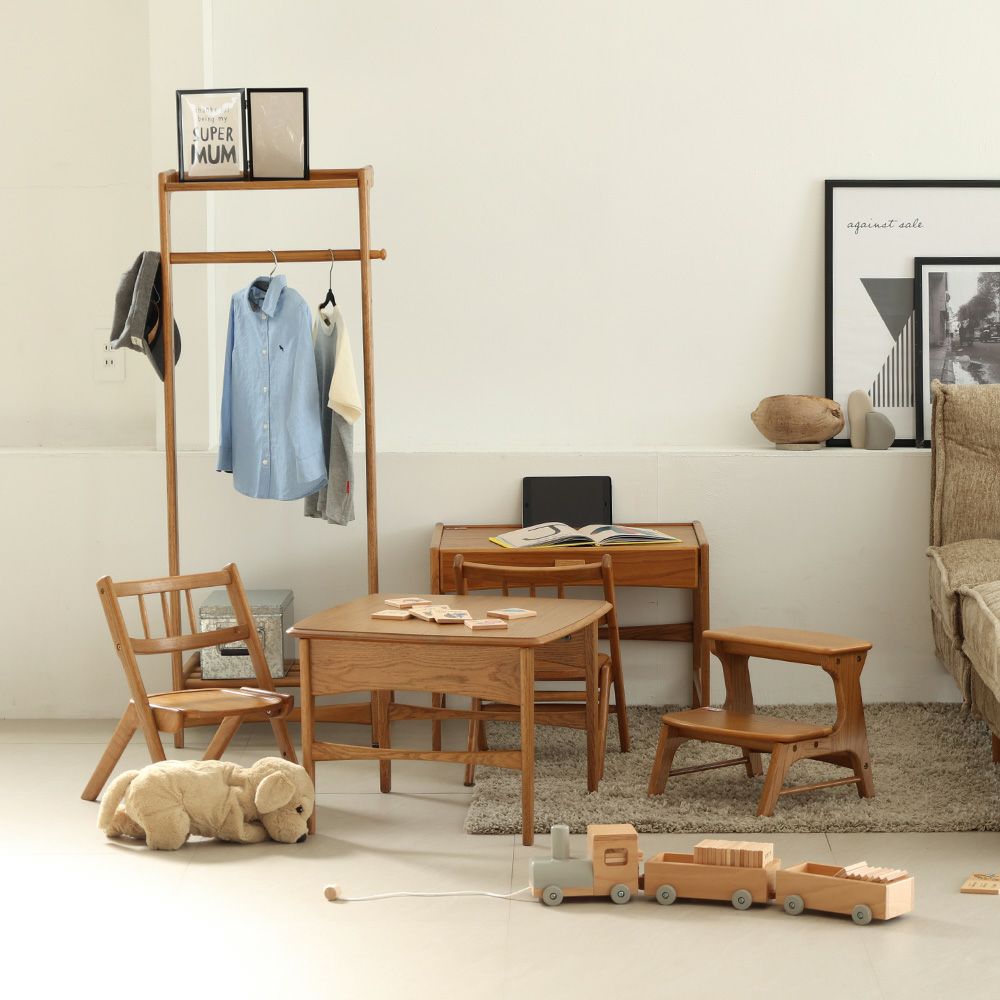 北欧テイストのハンガーラック