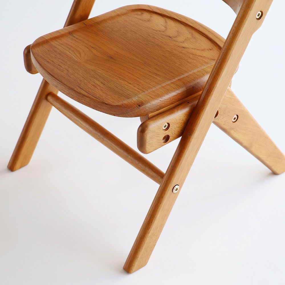 北欧テイストのキッズチェア