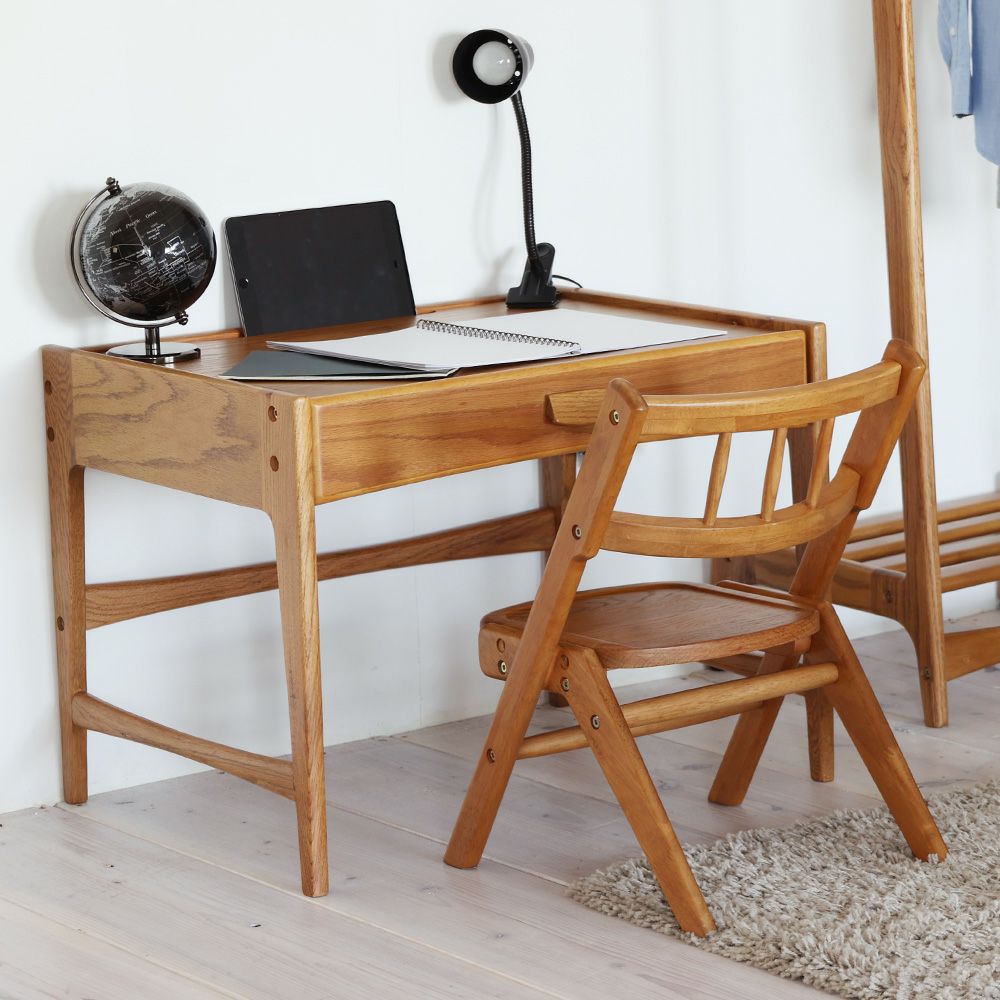 北欧テイストのキッズチェア