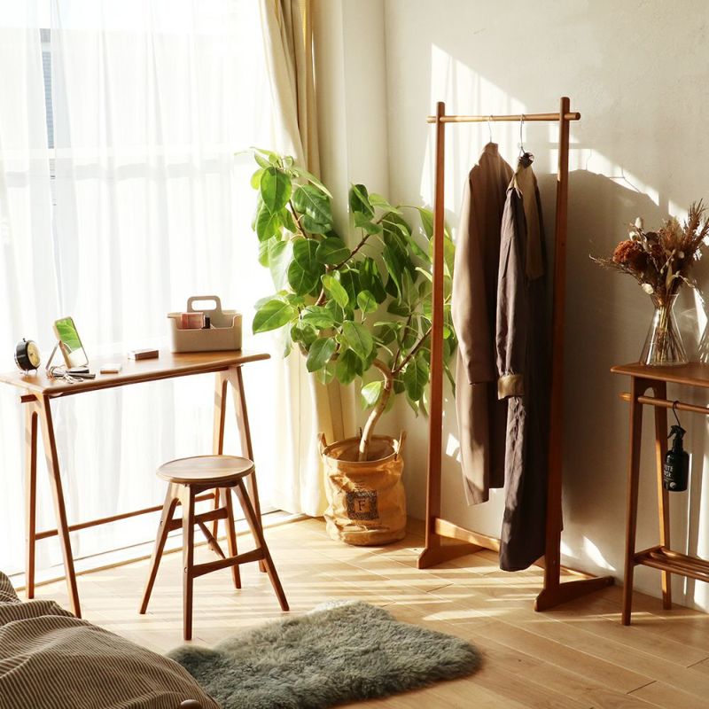 スッキリしたデザインのハンガーラック