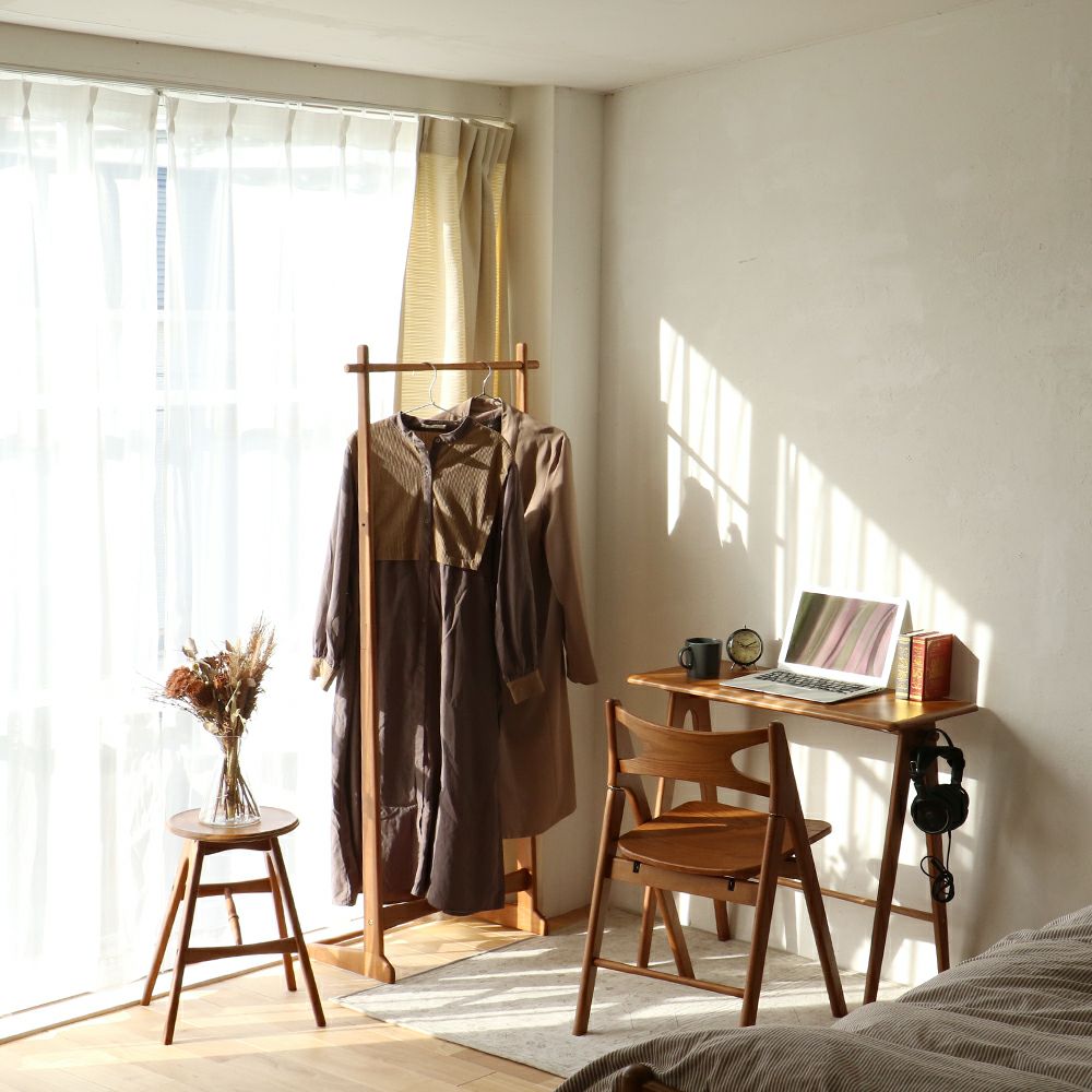 スッキリしたデザインのハンガーラック