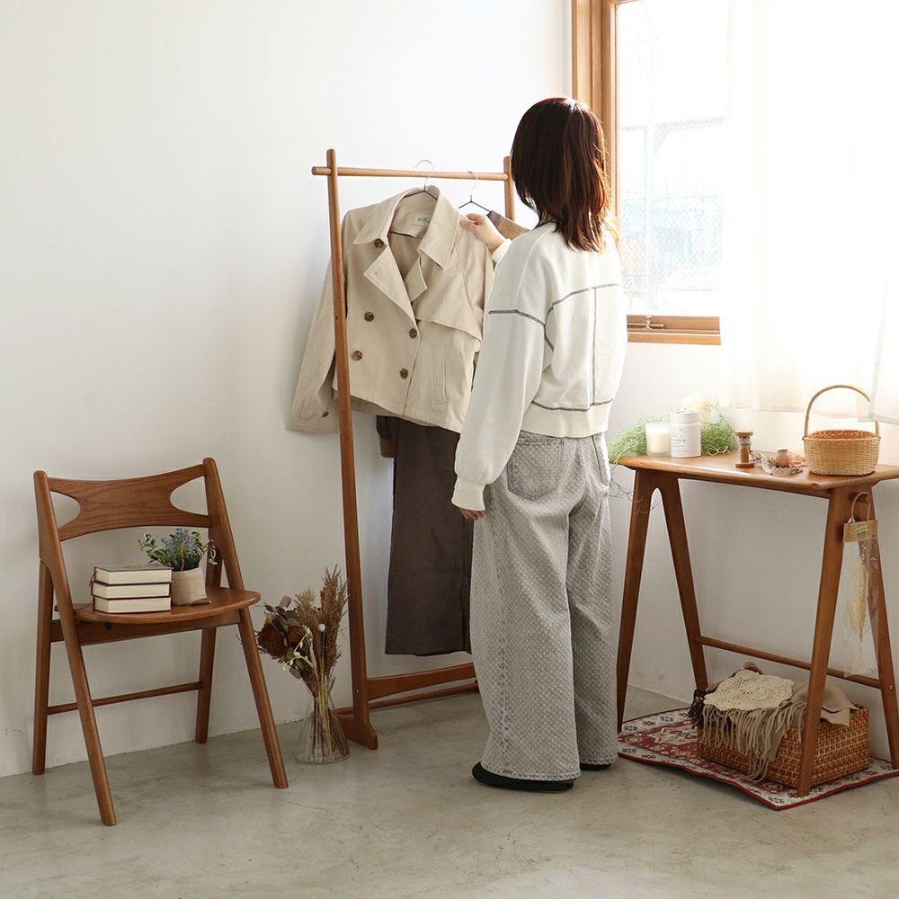 スッキリしたデザインのハンガーラック
