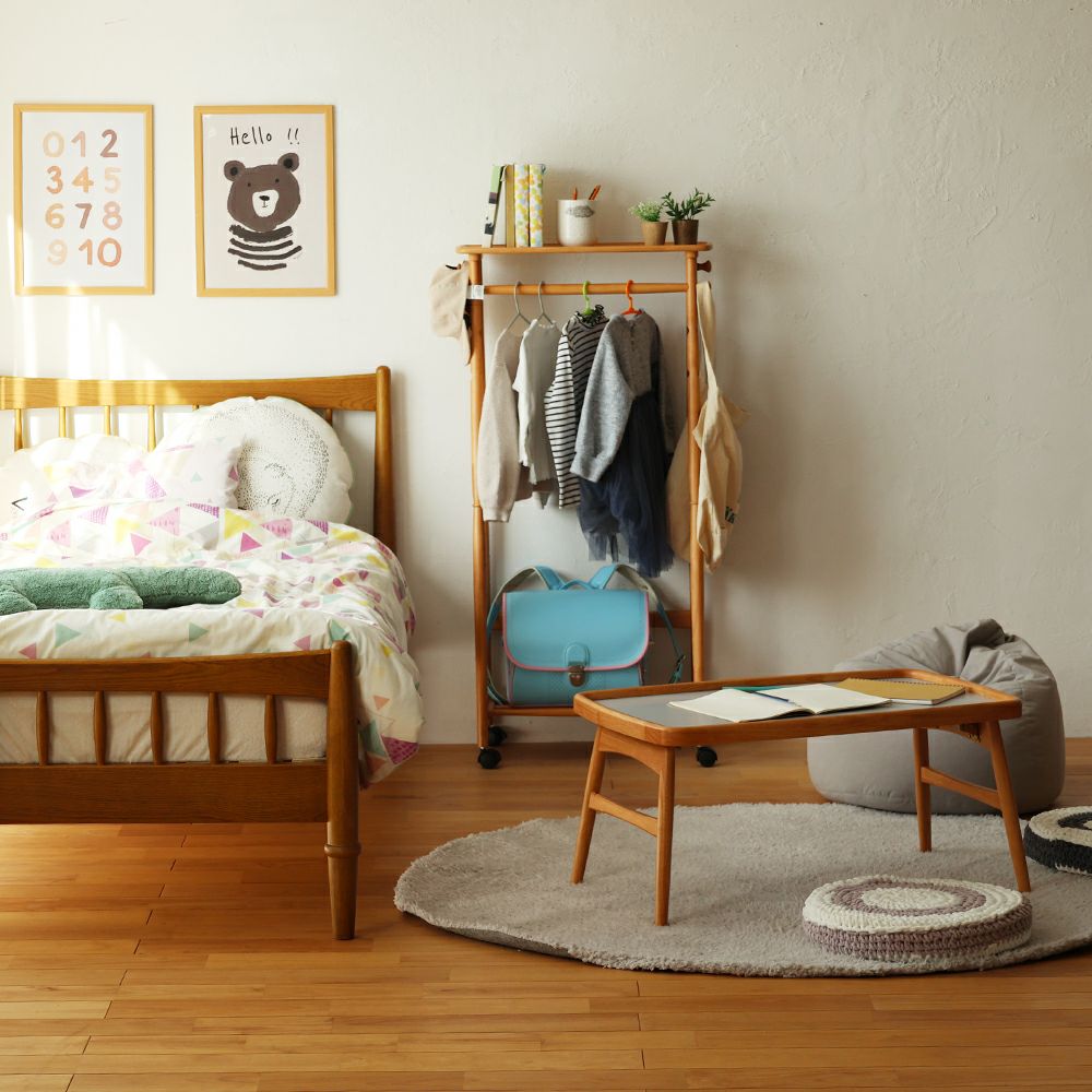 高さ調節ができる北欧テイストのキッズハンガーラック
