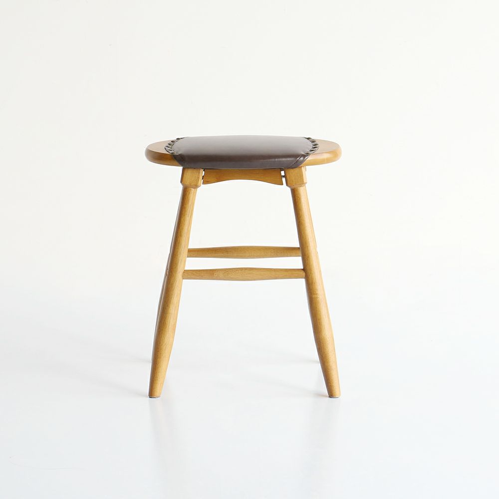 素材の風合いをそのまま楽しめるロースツール