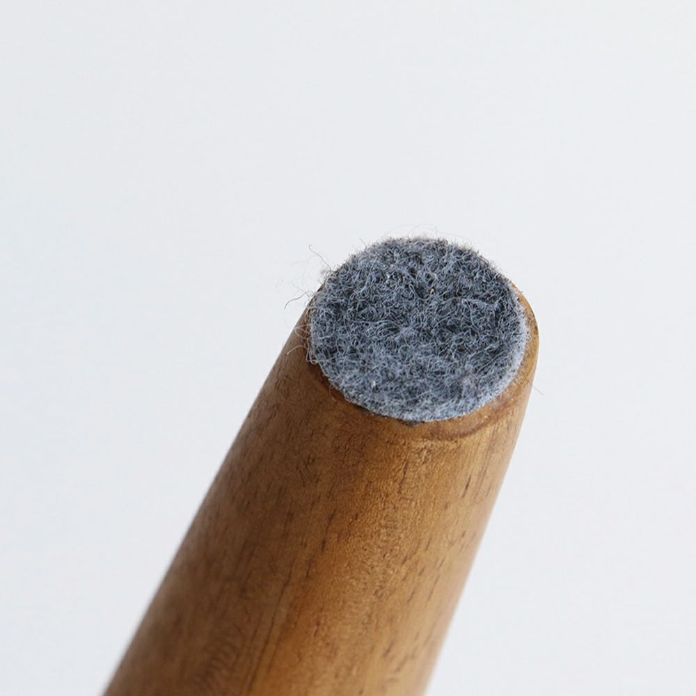 素材の風合いをそのまま楽しめるハイスツール