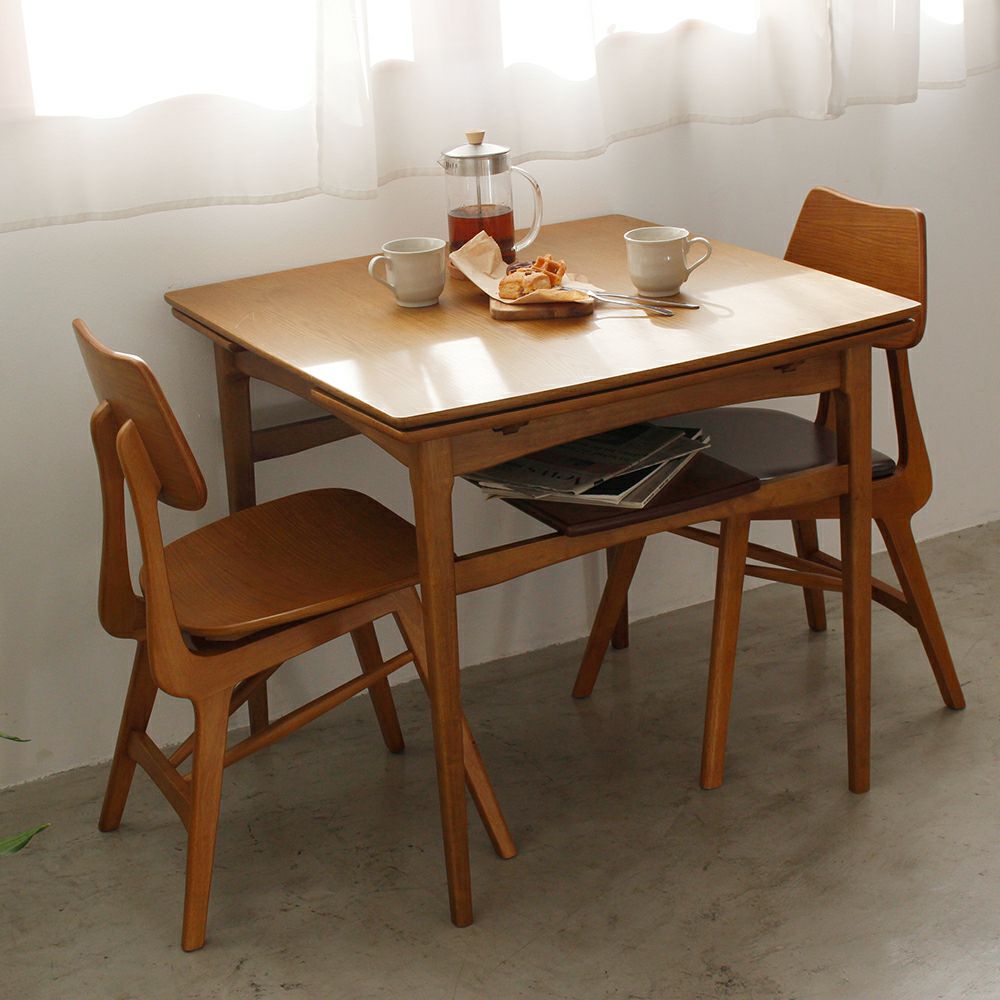 素材の風合いをそのまま楽しめるダイニングチェア