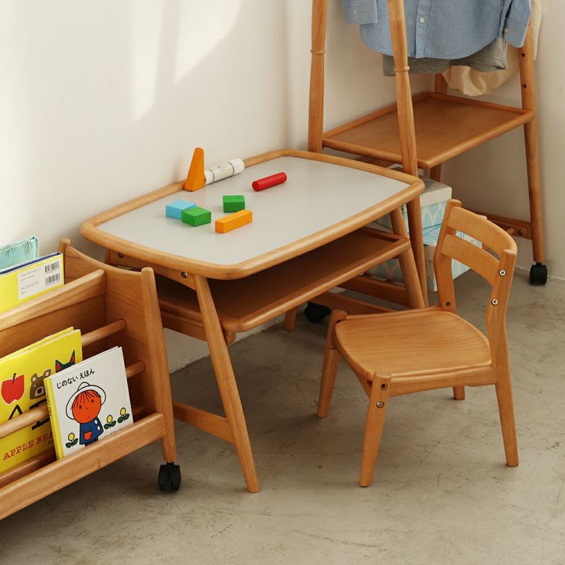 北欧テイストのキッズスタディセット