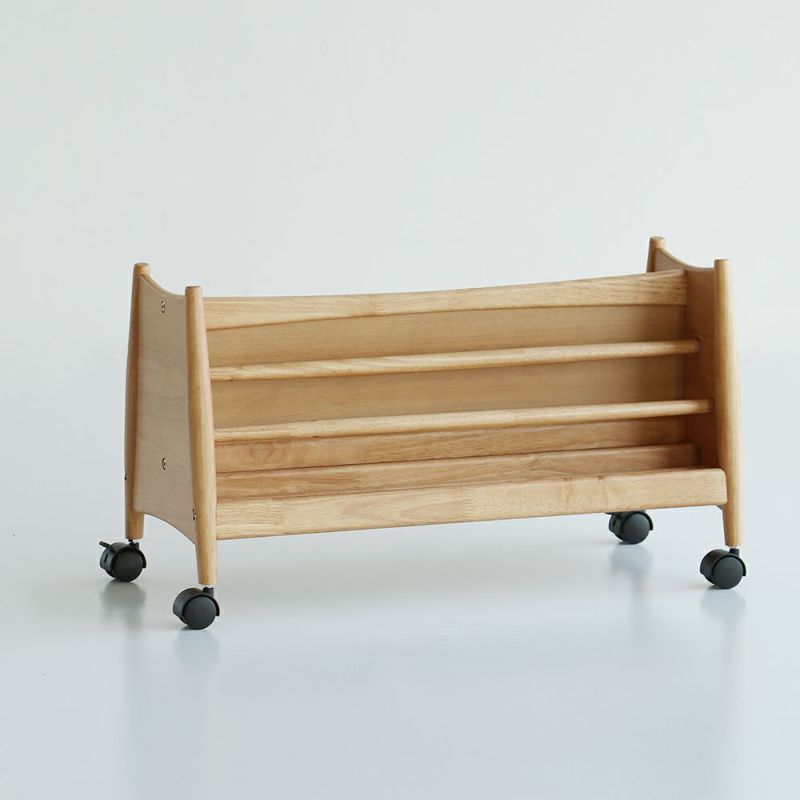 表裏両方に収納できるロータイプの絵本ラック